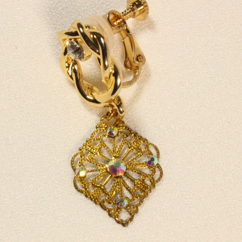 Openwork Clip-on Earrings　