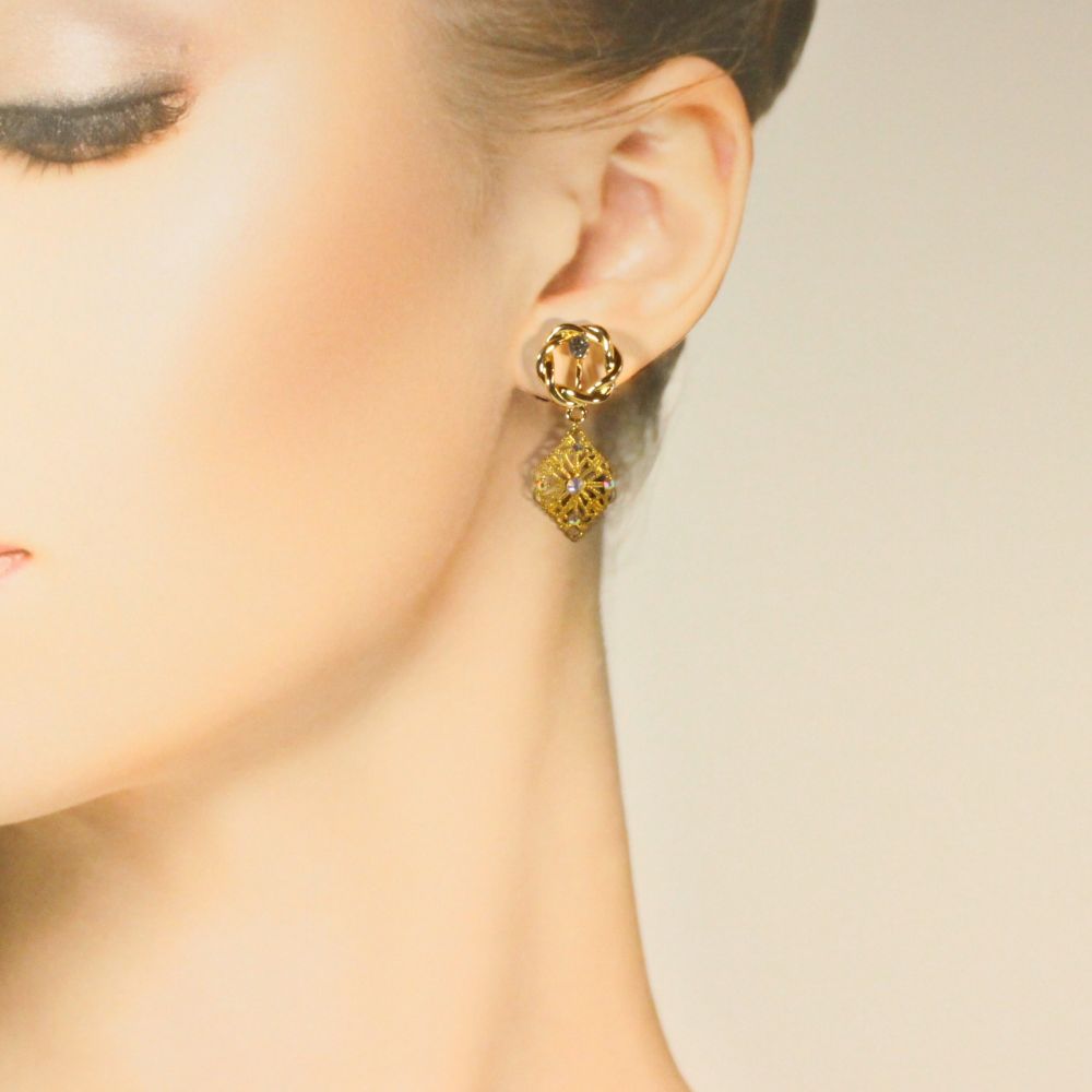 Openwork Clip-on Earrings　