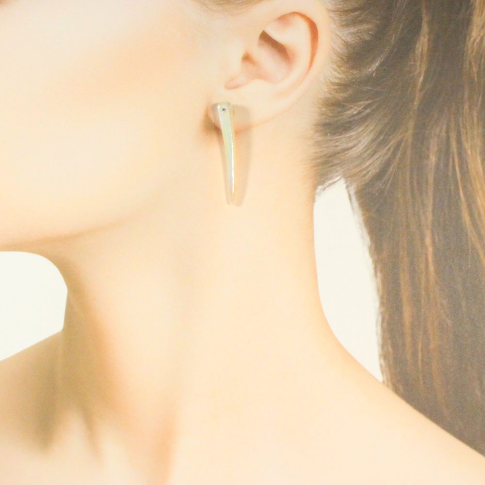 Gothic Shell Earrings for pierced ears