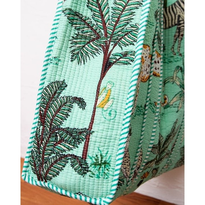 India Animals Tote bag