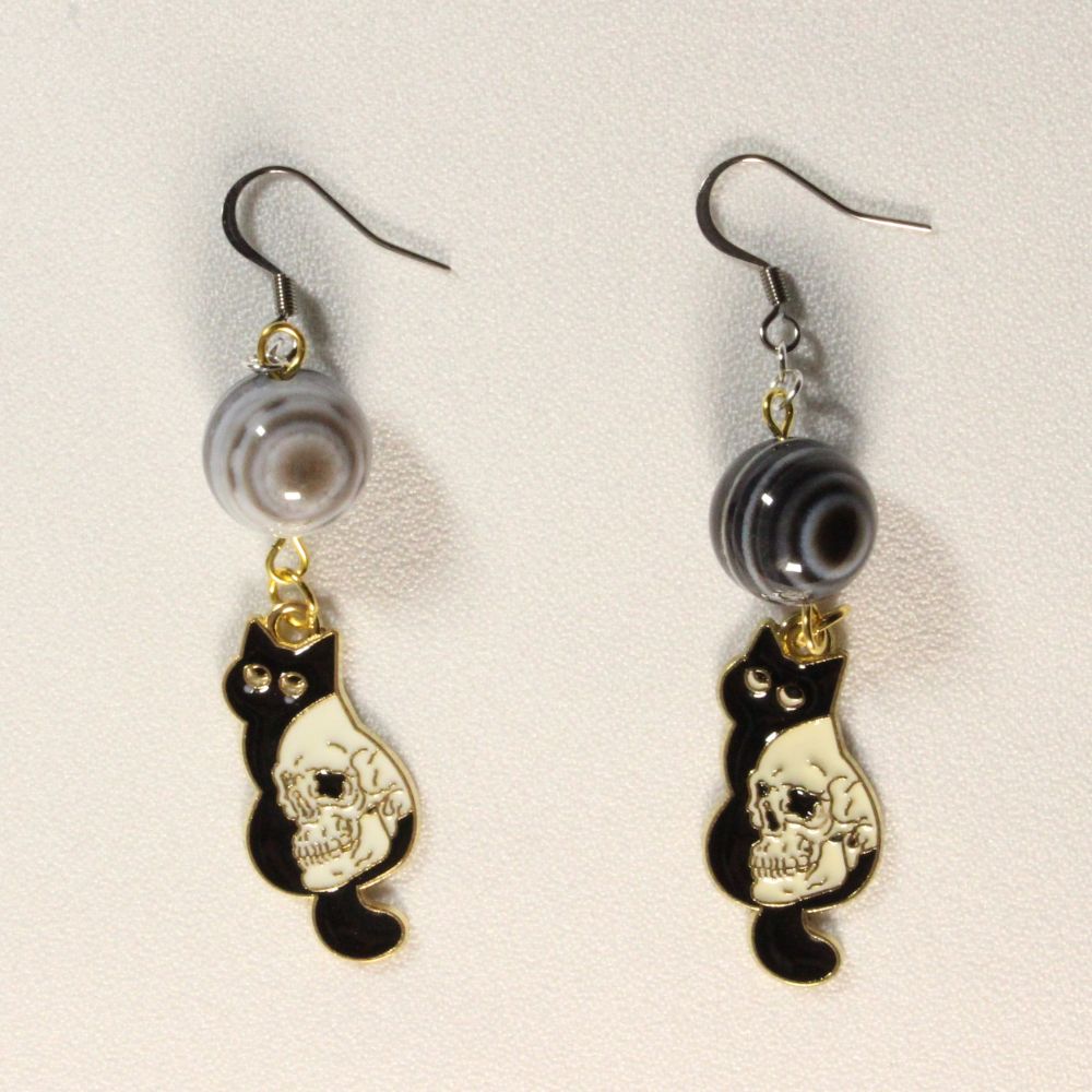 Eye Agate Earrings with Cats Charms