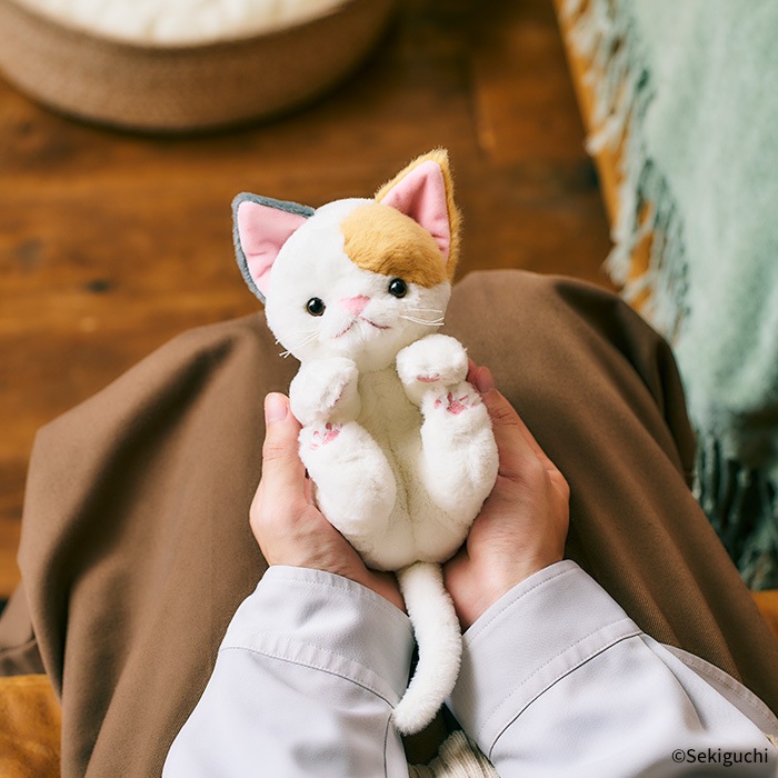 ころりんぬいぐるみ ねこ みけ|【ぬいぐるみのセキグチ】メーカー公式通販