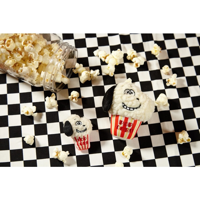 ネコポス可】PEANUTS ポップコーンスヌーピー ぬいバッジ|【ぬいぐるみ