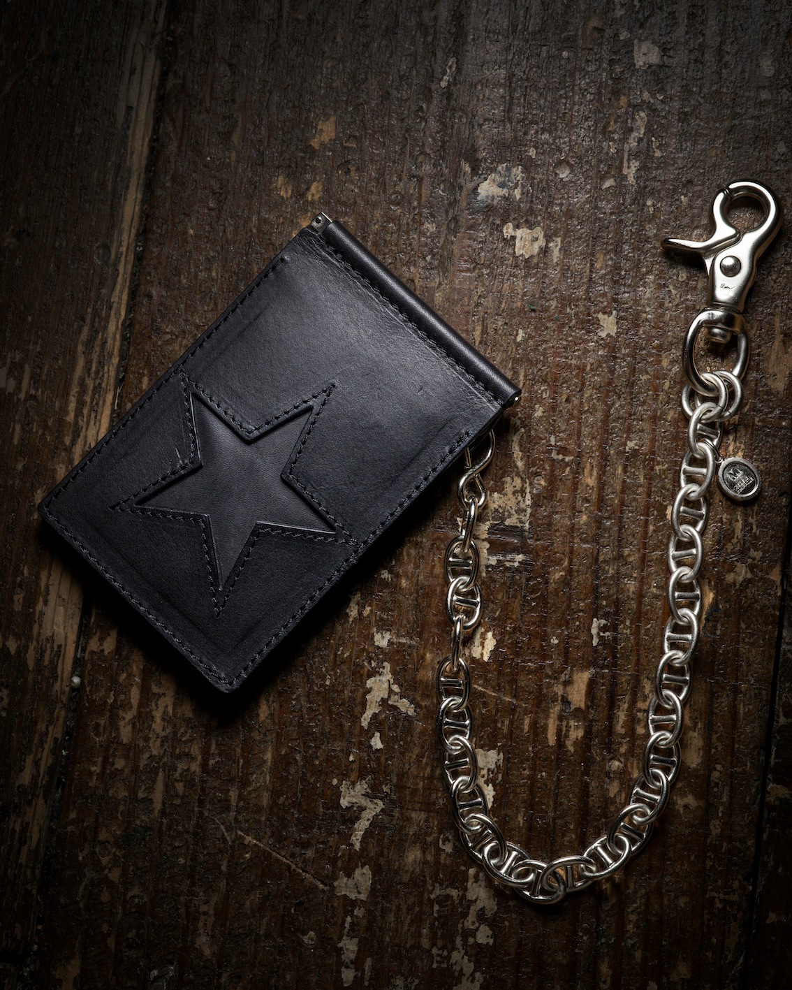 M / star cut out money clip