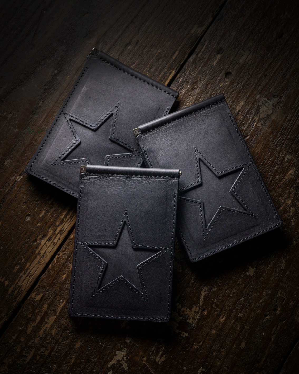 M / star cut out money clip