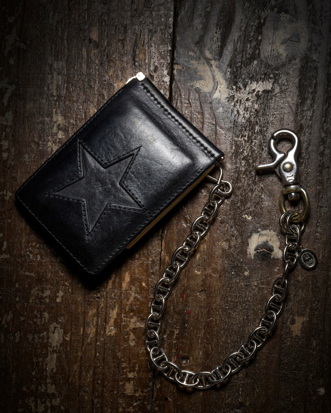 M / star cut out money clip