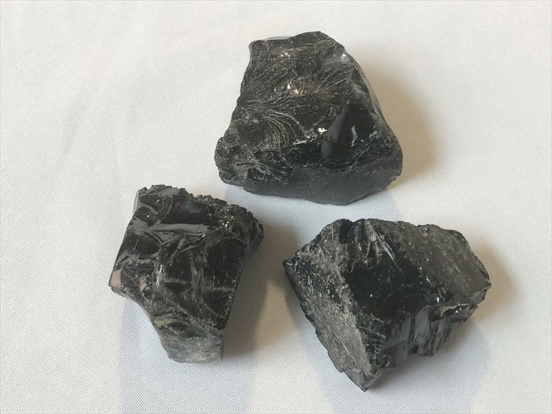 黒曜石 3個セット まとめて150g程度 和田峠産 和田峠 岩石標本