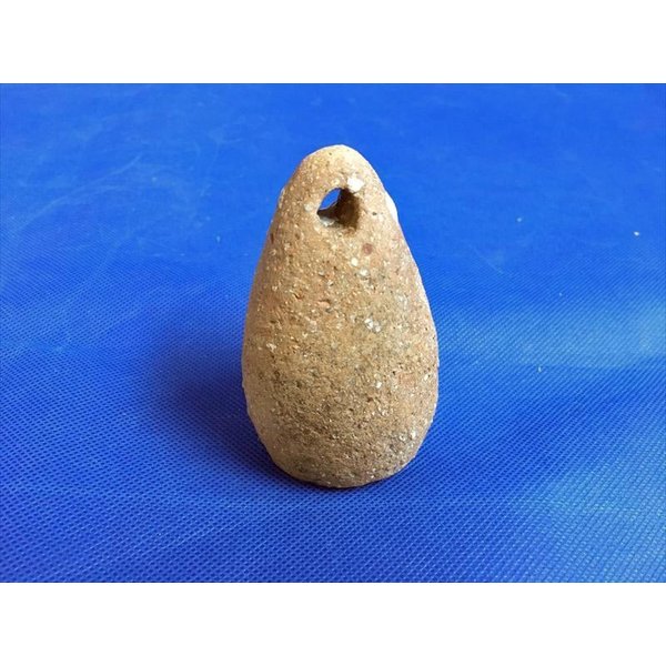 蛸壺の置物 写真スポットの蛸壺に乗ったタコのオブジェ - 南知多