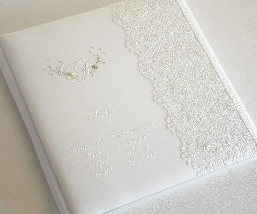 Barogue LaceⅡ　バロックレースⅡ(イニシャル花刺繍)　ベビーアルバムLサイズ