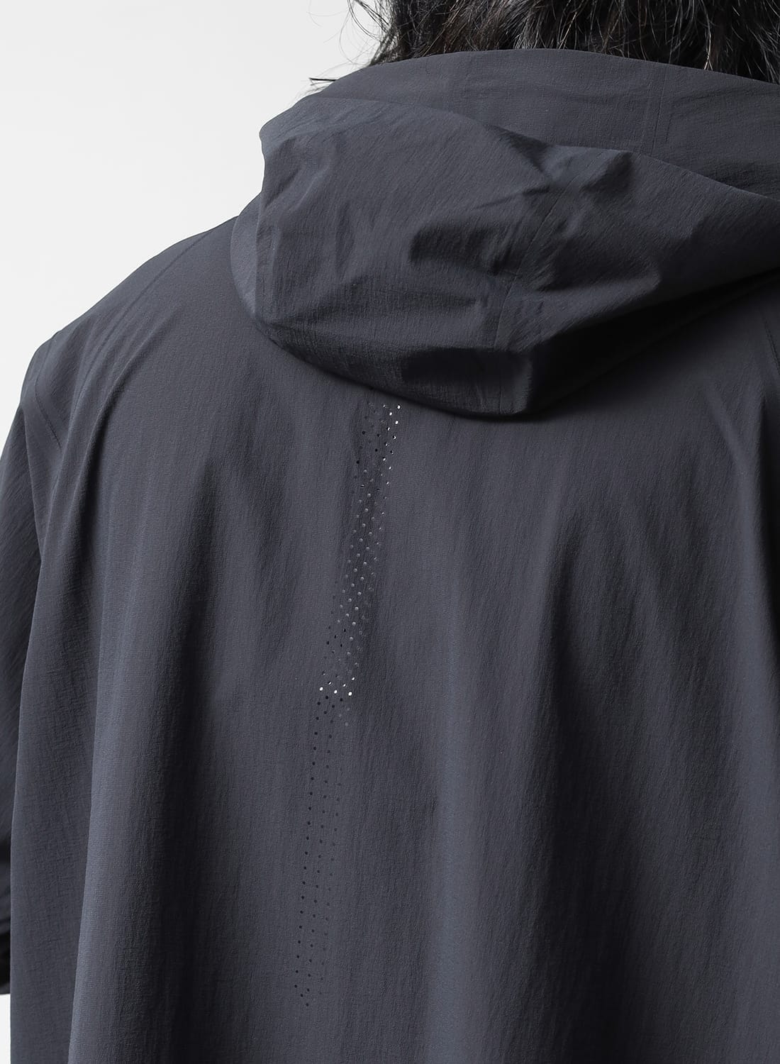 DESCENT ALLTERRAIN（デサントオルテライン）UNTRIMMED HOODIE JACKET