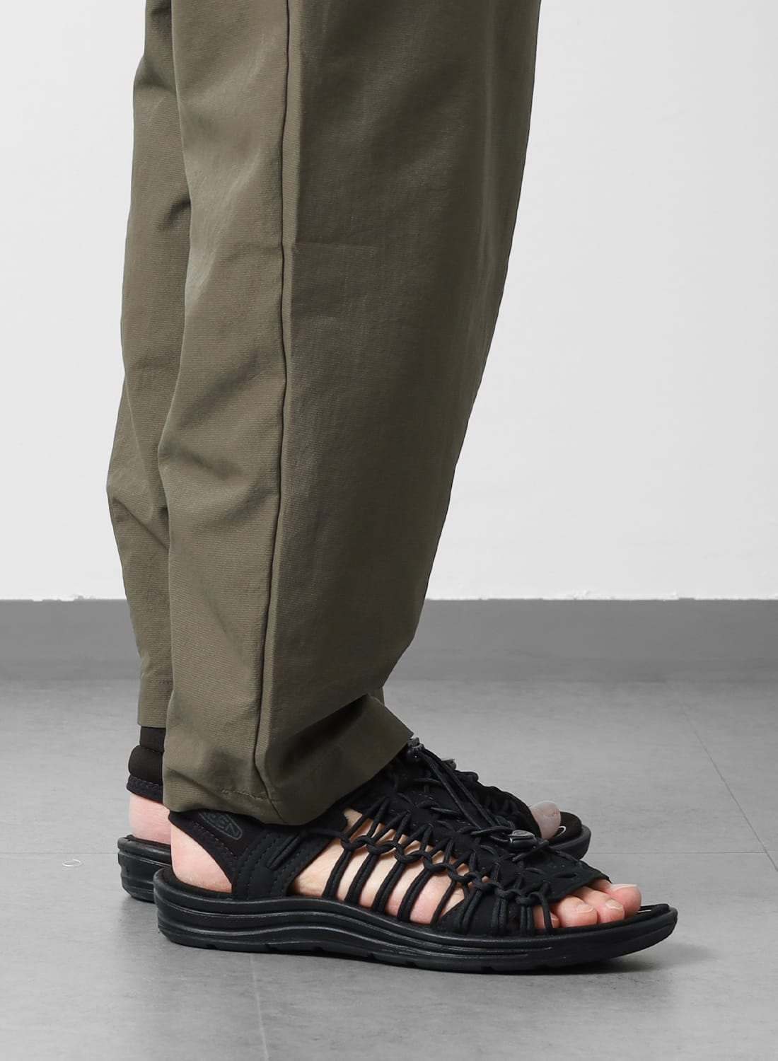 美品　メンズ KEEN ユニークツーオーティー　27 KEEN（キーン）MEN'S UNEEK 2 OT（メンズ ユニーク ツー オーティー