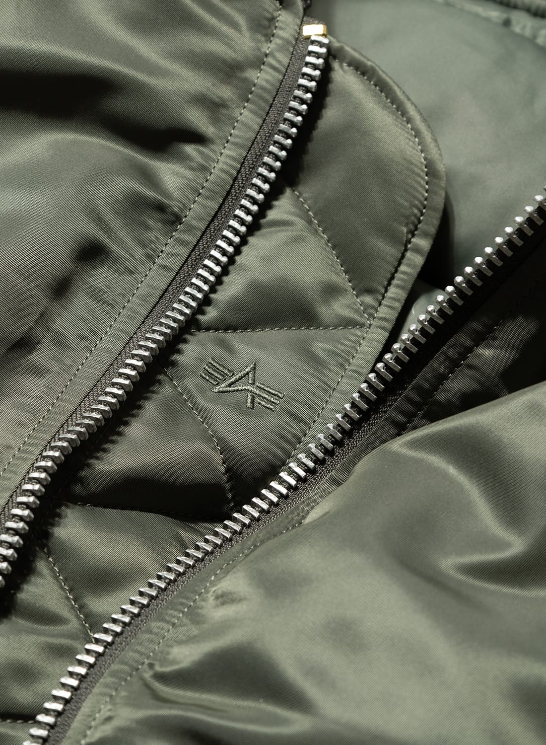 Acne Studios/リバーシブルダウンジャケット 名高い Acne Studios/リバーシブルダウンジャケット 名高い