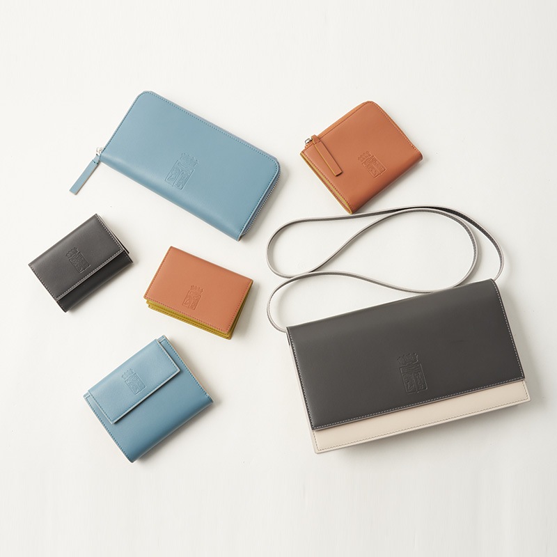 Blason Small Wallet ブラゾン ２つ折り財布（フラップ付） スムースカーフ アルドワーズ