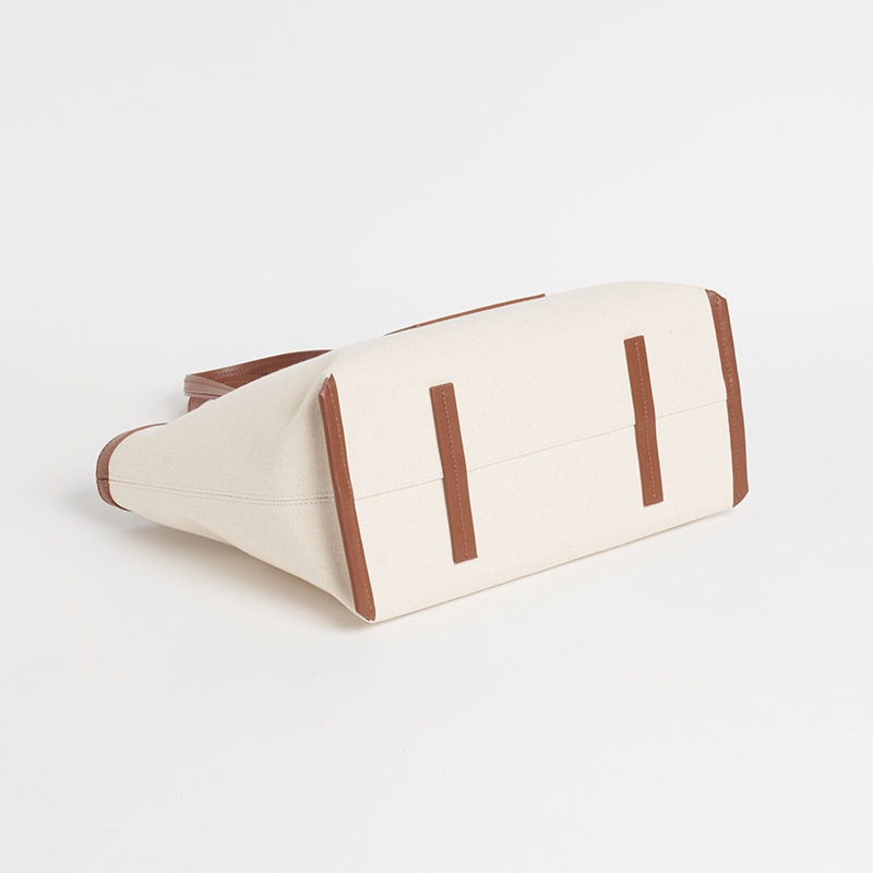 Le BLASON CANVAS TOTE ブラゾンキャンバストート 100％コットンキャンバス x スムースカーフ ナチュラル x ライトブラウン