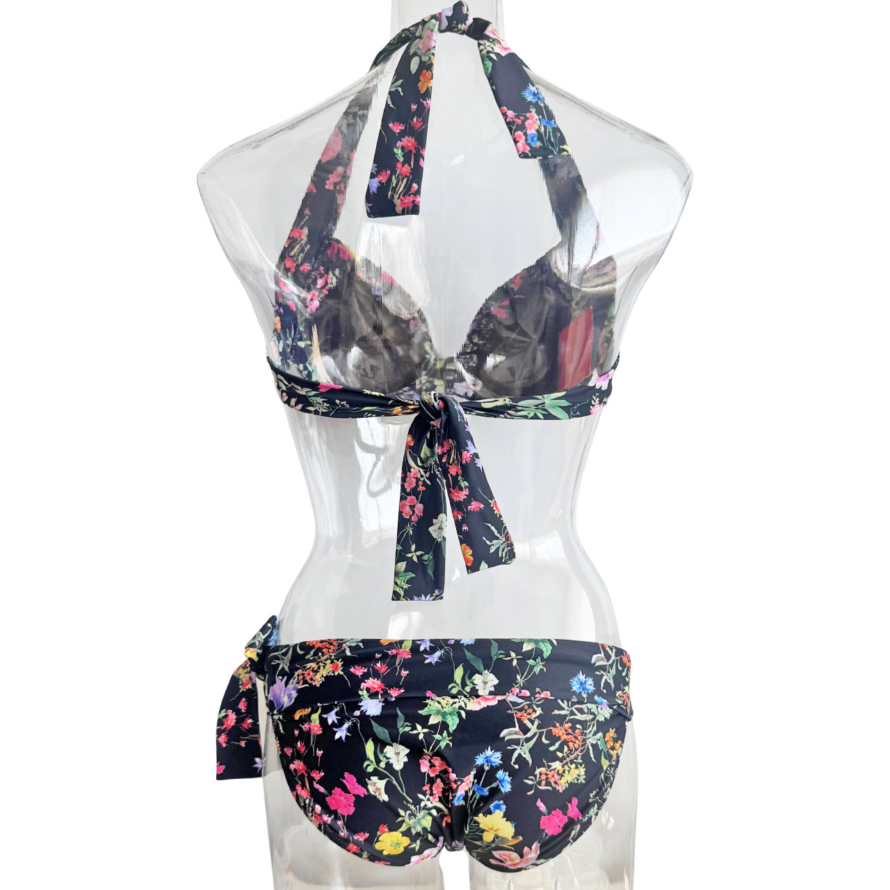 ボタニカル小花柄 フロントノットホルターネック水着 ブラック【LAULEA】