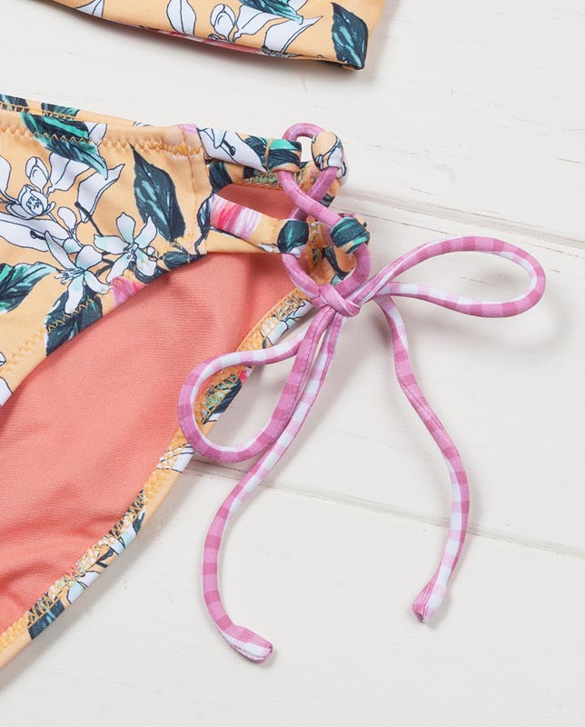 花柄フリルホルターネック水着【LAULEA】