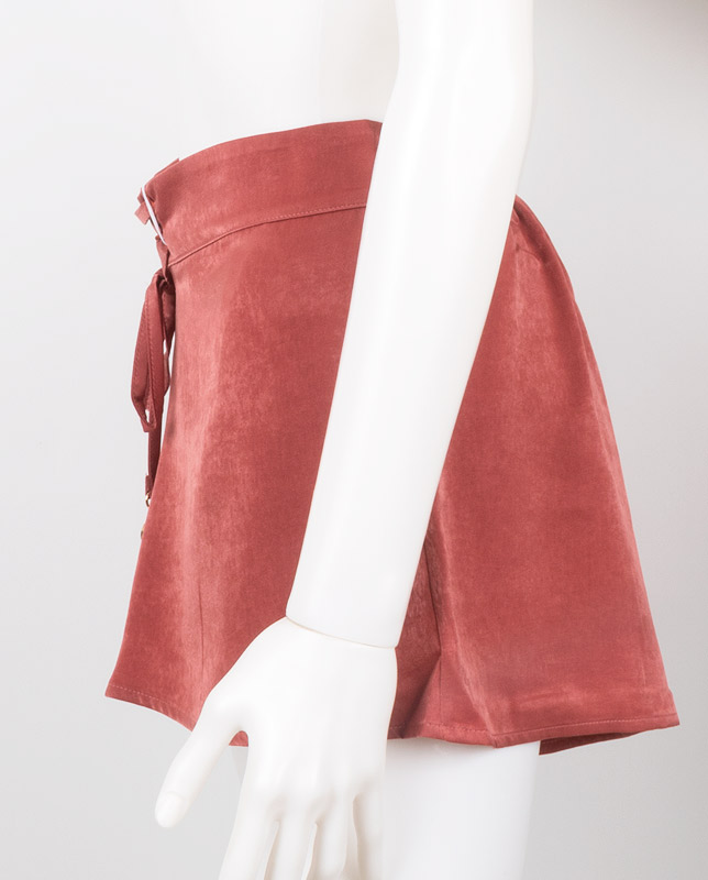 ラタンチャーム付きアースカラーフレアショートパンツ  ビーチウェア兼用 【LAULEA】