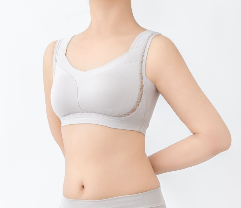 【ブラデリス×兵藤ゆき共同開発】 ゆきねえ とろける肌触りソフトシルク混ライトブラ