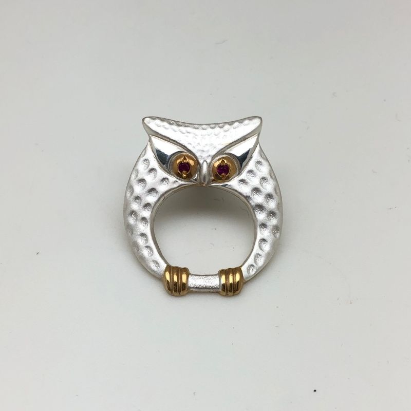 純銀製　眼鏡掛けホルダー（ふくろう）ルビー