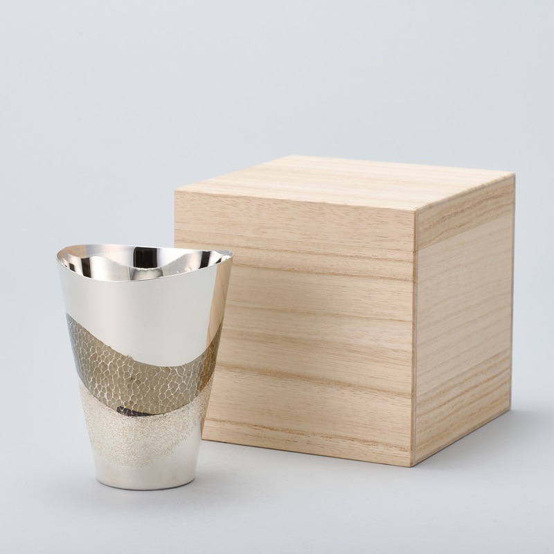 <����������>�ֿ�������ץ���֥顼����