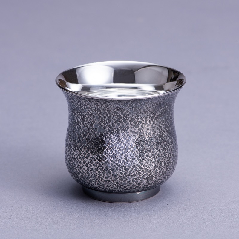 純銀 ぐいのみ くびれ（小） 岩石 古美仕上げ | 銀製品,酒器 | 森銀器