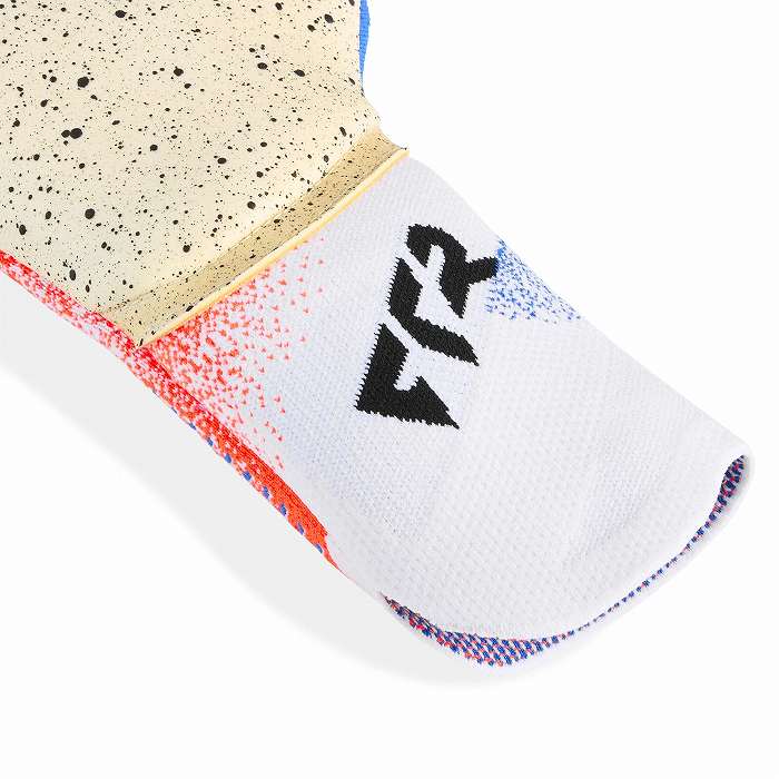 PUMA プーマ フューチャー アルティメット ネガティブカット(ホワイト