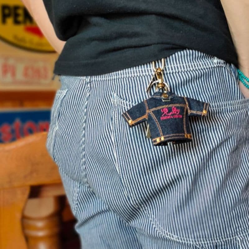 児島ジーンズ デニムジャケットキーホルダー Gジャンキーホルダー レジ