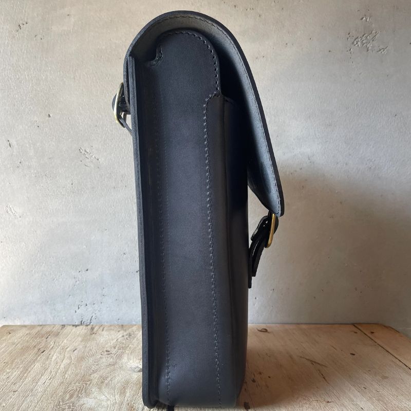 THUNDER MOTORCYCLES オリジナル本革サドルバッグ | バイク用品