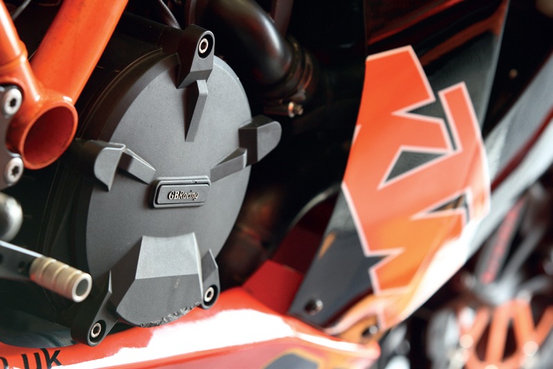 GBRacing FIM��ǧ ���󥸥󥫥С� (�������С� ) KTM Superduke1290/R (14-22) RC8/R (14-16) 