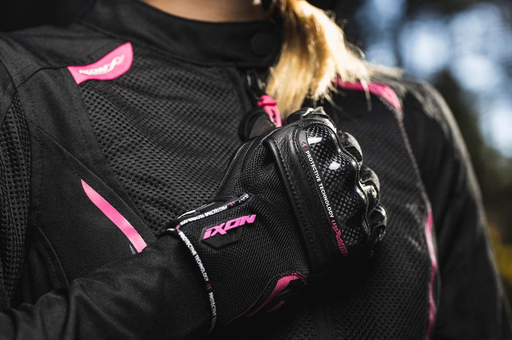 �ڥ�����30��OFF�� IXON�ʥ��������RS RISE AIR LADY  �ղƥġ���󥰥������� (Black/Fushia)