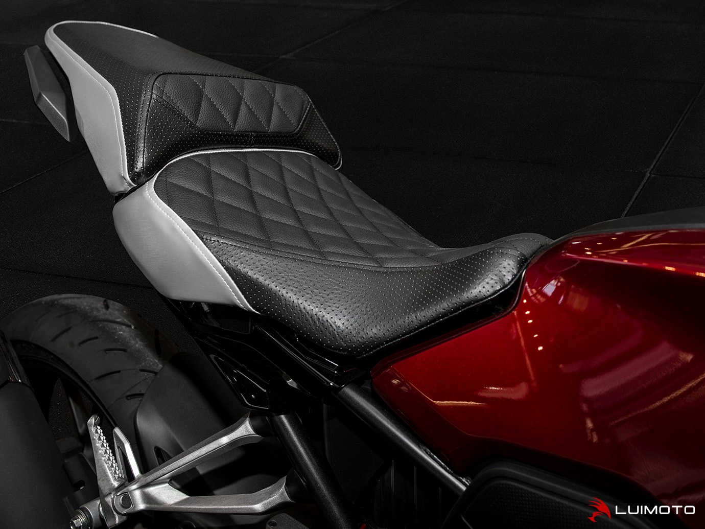 LUIMOTO (ルイモト) Diamond/フロントシートカバー HONDA CB250R 18-23