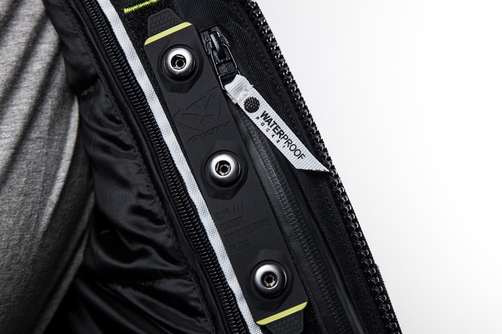 セール30％OFF】 IXON（イクソン）GYRE AIR A ジャケット (Black