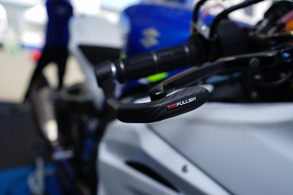 FULLSIX（フルシックス） ドライカーボン製 汎用 レバーガードLEO