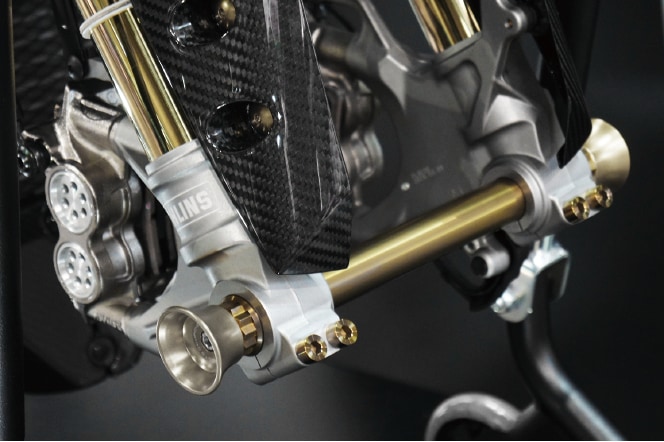 スズキ SUZUKI GT750 リアアクスルシャフト スズキ [M-250324-57]