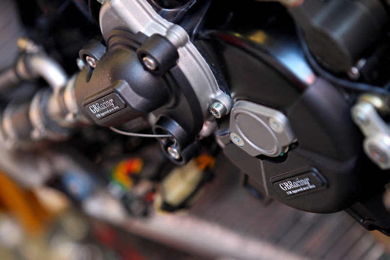 GBRacing��FIM��ǧ�����󥸥󥫥С�(�������С� ) DUCATI 1198(2007-2011)