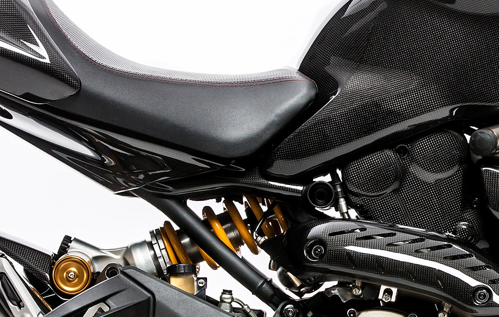 FULLSIX�ʥե륷�å����� �ɥ饤�����ܥ������ե졼�५�С����åȡ�DUCATI��MONSTER1200/821