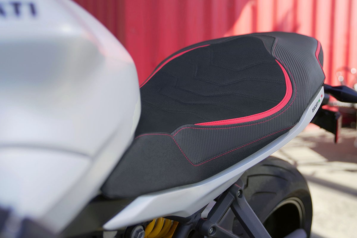 ドゥカティ SuperSport用 カバーシート 裏起毛 ドゥカティ SuperSport用 カバーシート 裏起毛