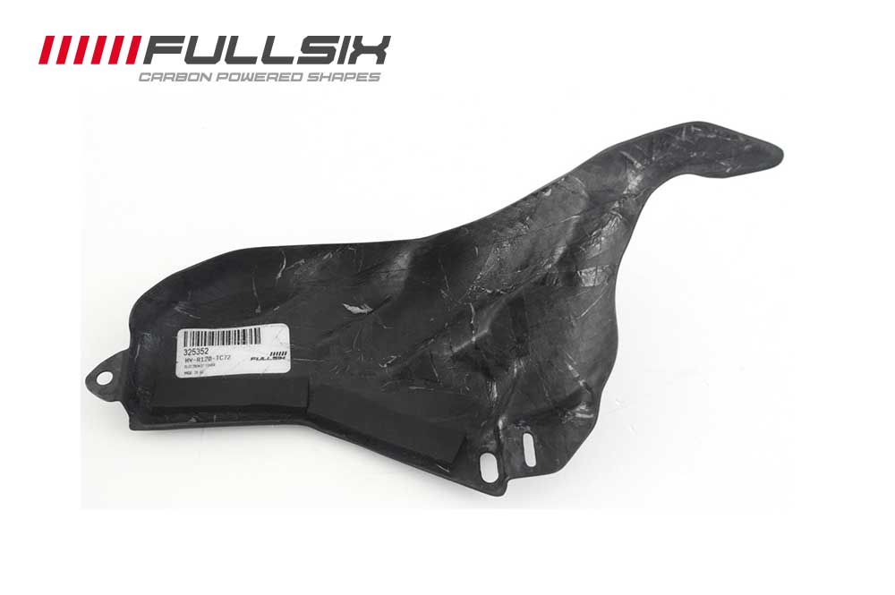 panorama_heaven　YZF-R1　FULLSIX　タンクカバー FULLSIX（フルシックス） ドライカーボン製 エレクトロニック