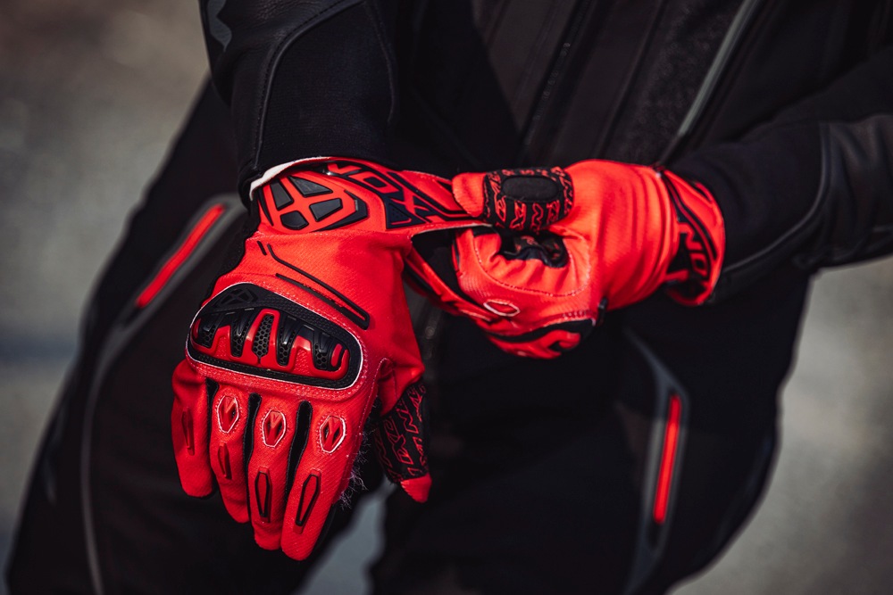 IXON（イクソン）MIRAGE AIR グローブ (RED/BLACK) | IXON