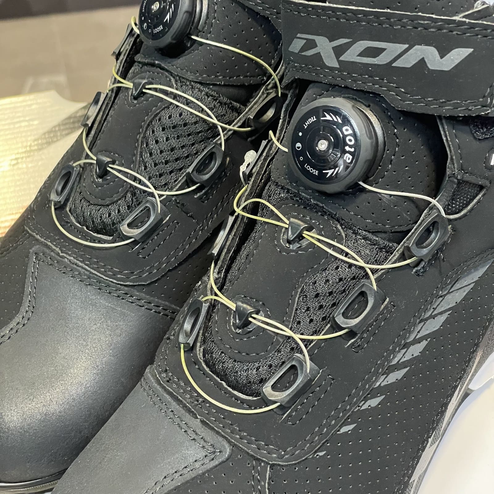 #846 IXON/イクソン BULL VENTED ライディング 27cm Ixon イクソン Bull Vented オートバイシューズ ライディング