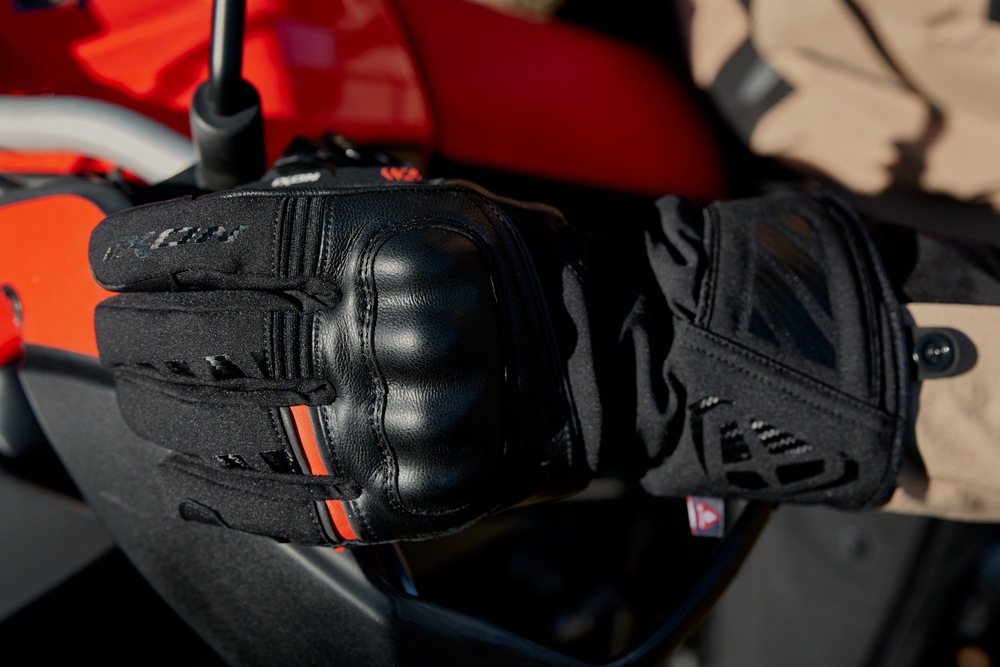 IXONʥPRO RESCUE 3  󥿡(BLACK/RED)