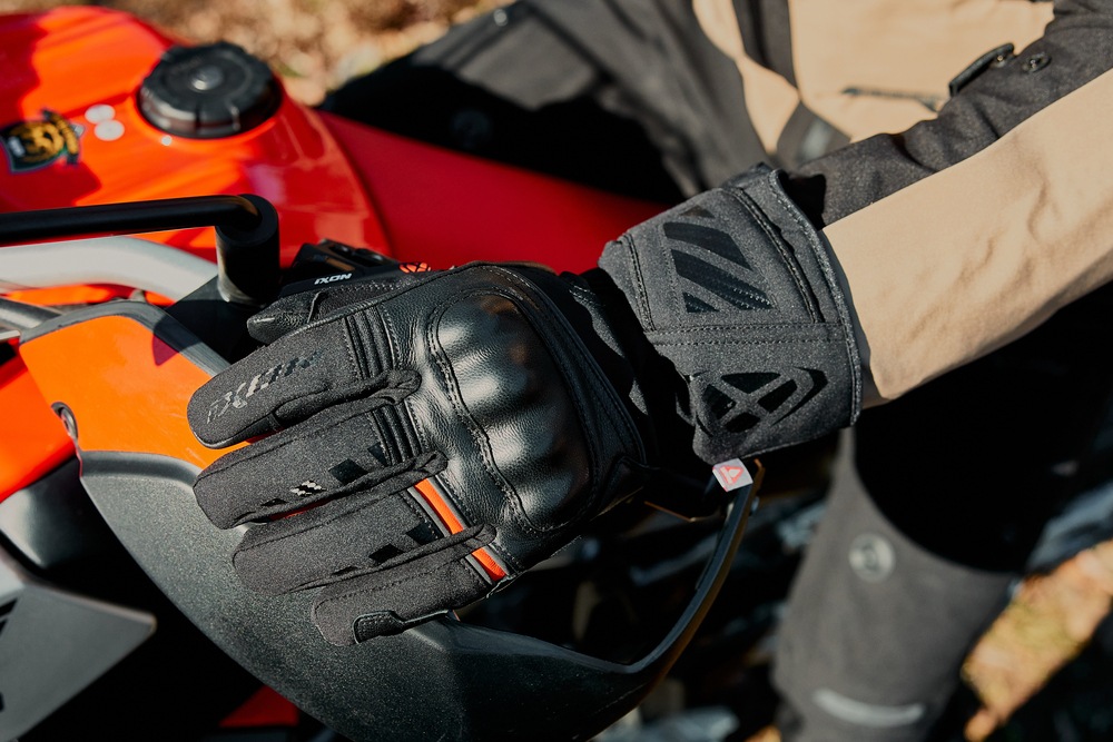 IXONʥPRO RESCUE 3  󥿡(BLACK/RED)