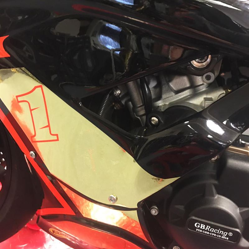 GBRacing �ե졼��ץ��ƥ����� BMW S1000RR (19-24) 