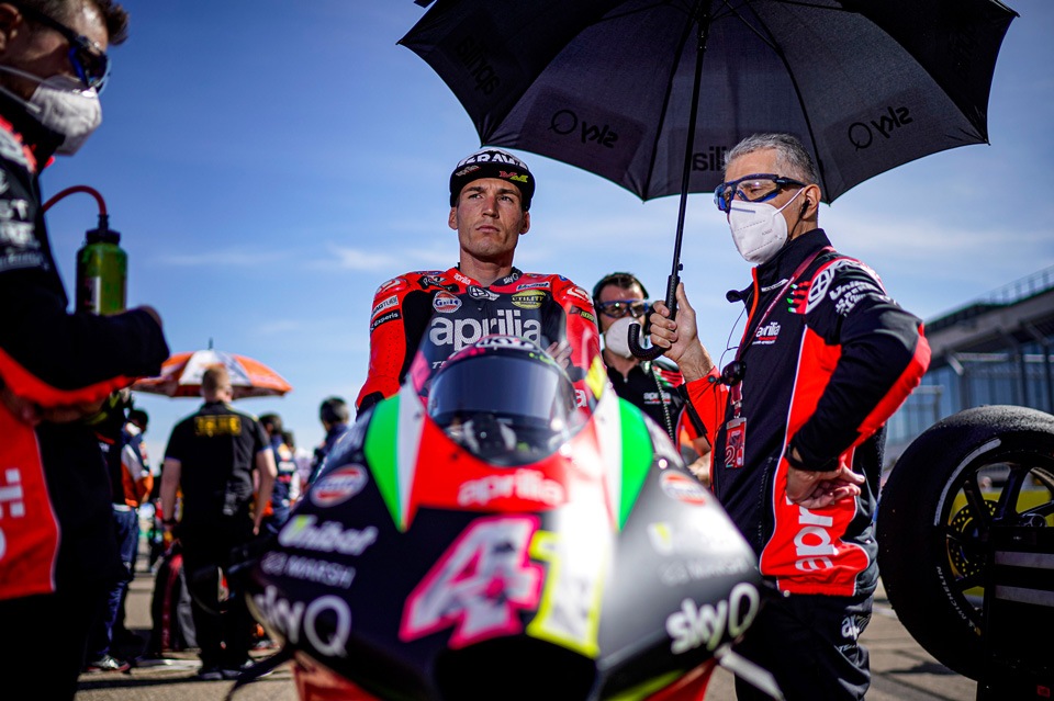 �ڥ�����30��OFF�� IXON�ʥ��������MotoGP���å� #41 ���쥤���������ѥ륬�� �������å� �ԥ����