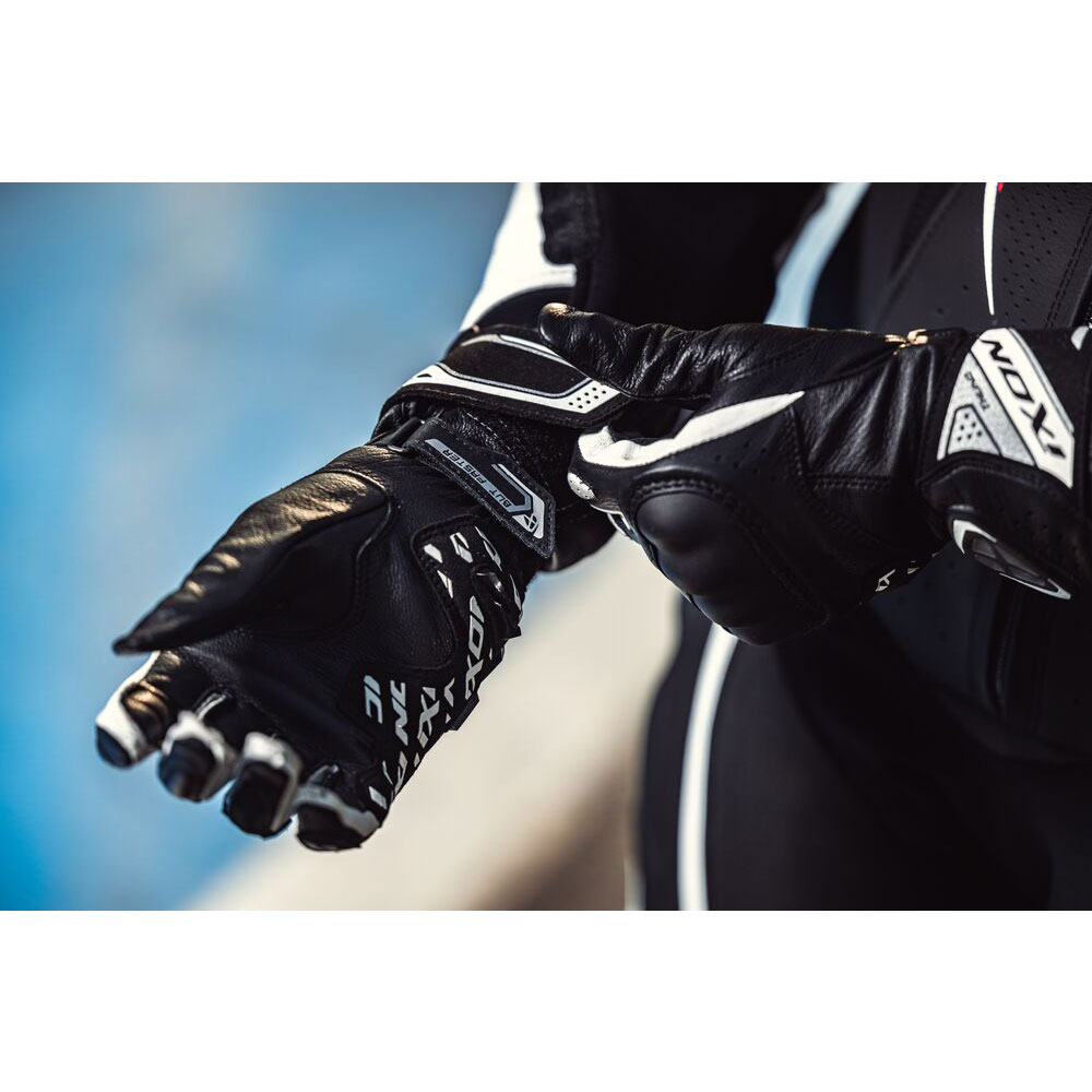 IXON (イクソン) THUND L【レーシンググローブ レディース】BLACK