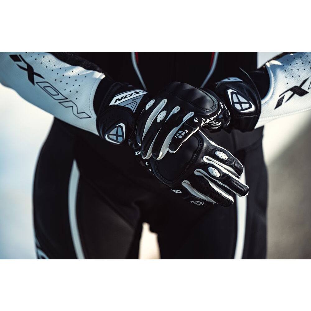 IXON(イクソン) THUND L【レーシンググローブ レディース】BLACK
