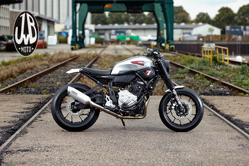 JvB Moto LEDヘッドライト＆カバーキット YAMAHA XSR700,MT07 (18-20