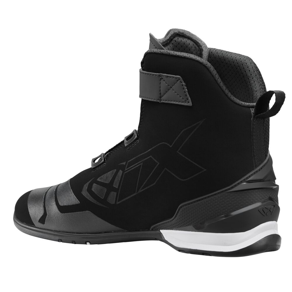 IXON (イクソン) BULL 2 AIR【ライディングシューズ】BLACK/WHITE