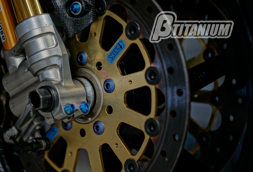 ��TITANIUM (�١��������˥���) KAWASAKI ZX-10R (08-19) �ե���ȥ֥졼���ǥ��������������ܥ�ȥ��å�