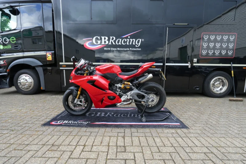 GBRacing FIM��ǧ ���󥸥󥫥С� DUCATI V2 (25-) 